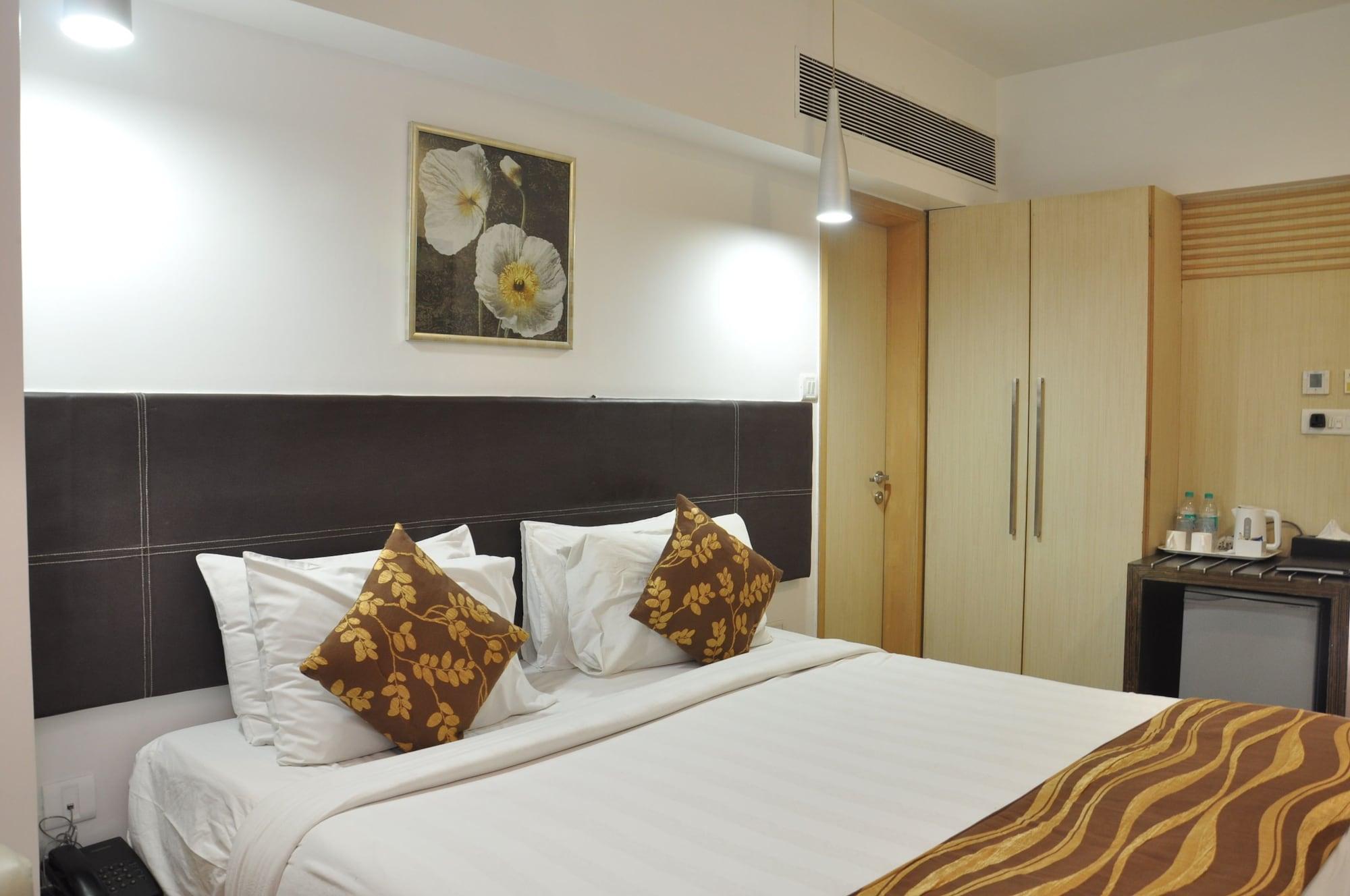 The Oriental Residency होटल 3*