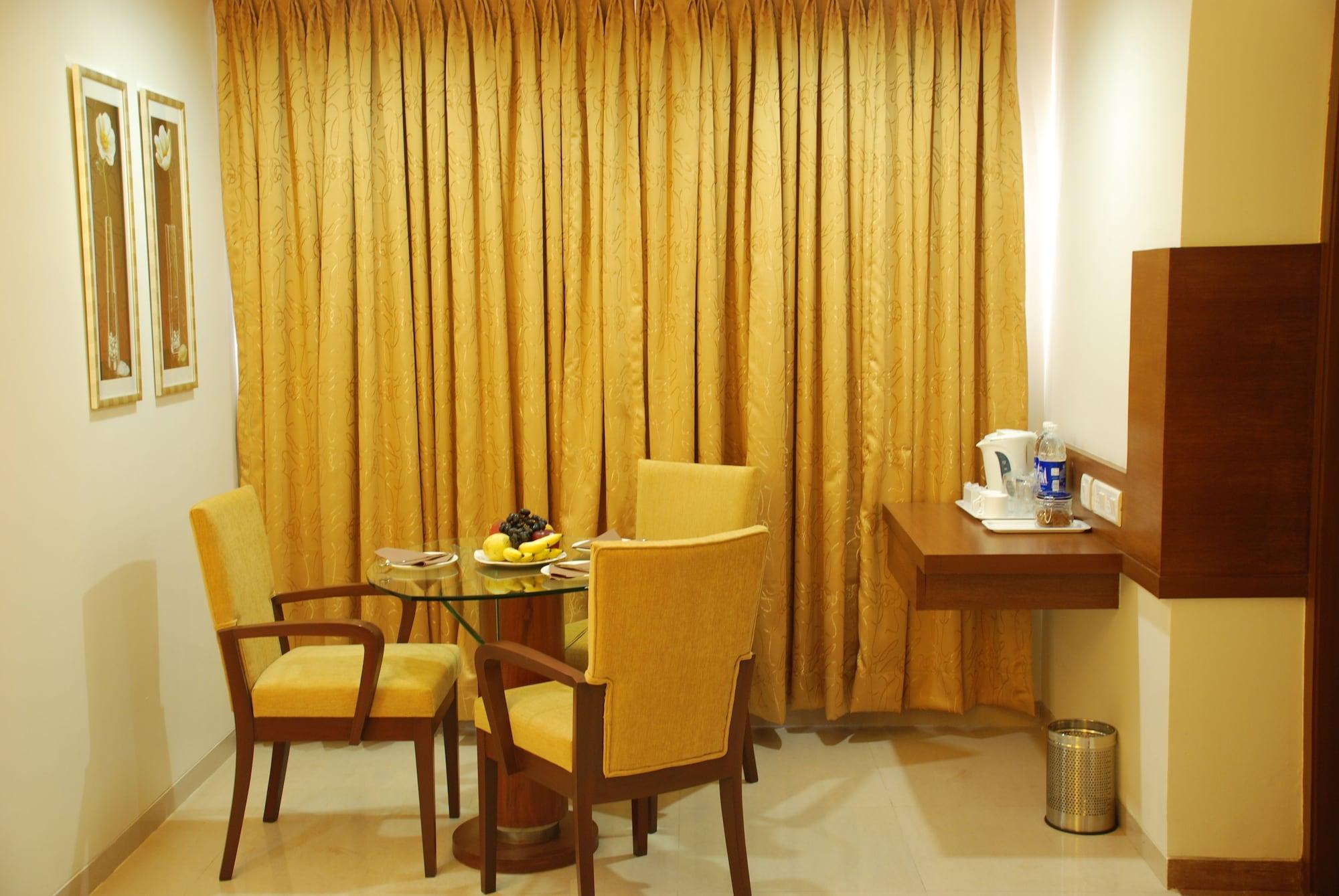The Oriental Residency होटल